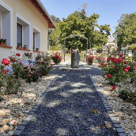 Tolnay Kúria és Vendégház Nagygorbo Exterior foto