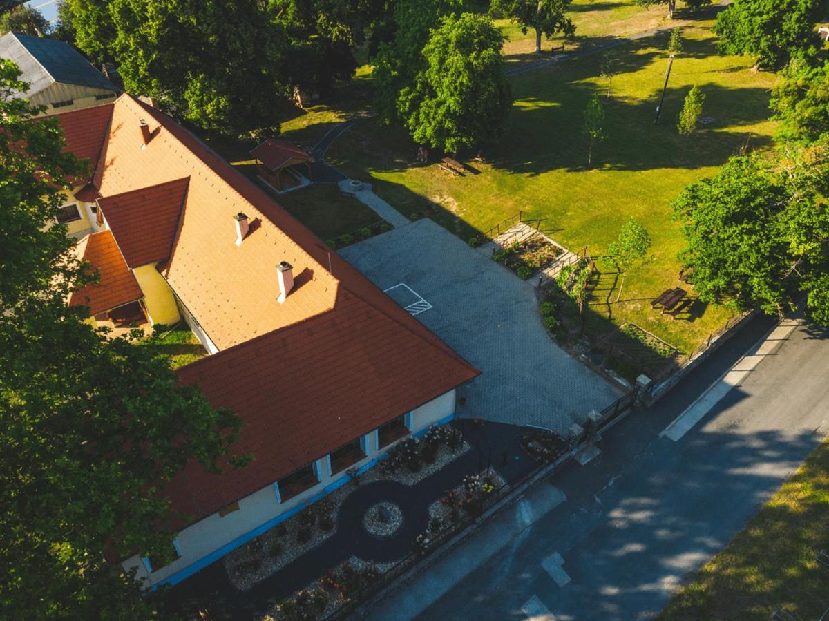 Tolnay Kúria és Vendégház Nagygorbo Exterior foto
