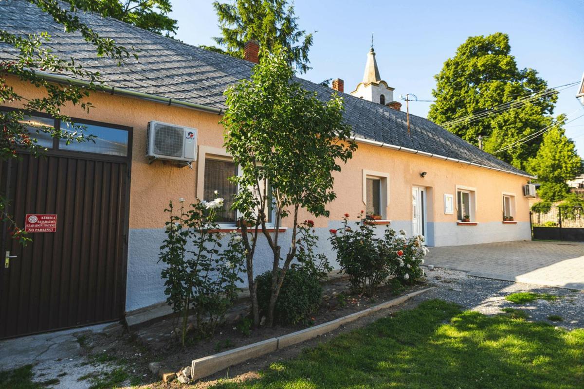 Tolnay Kúria és Vendégház Nagygorbo Exterior foto